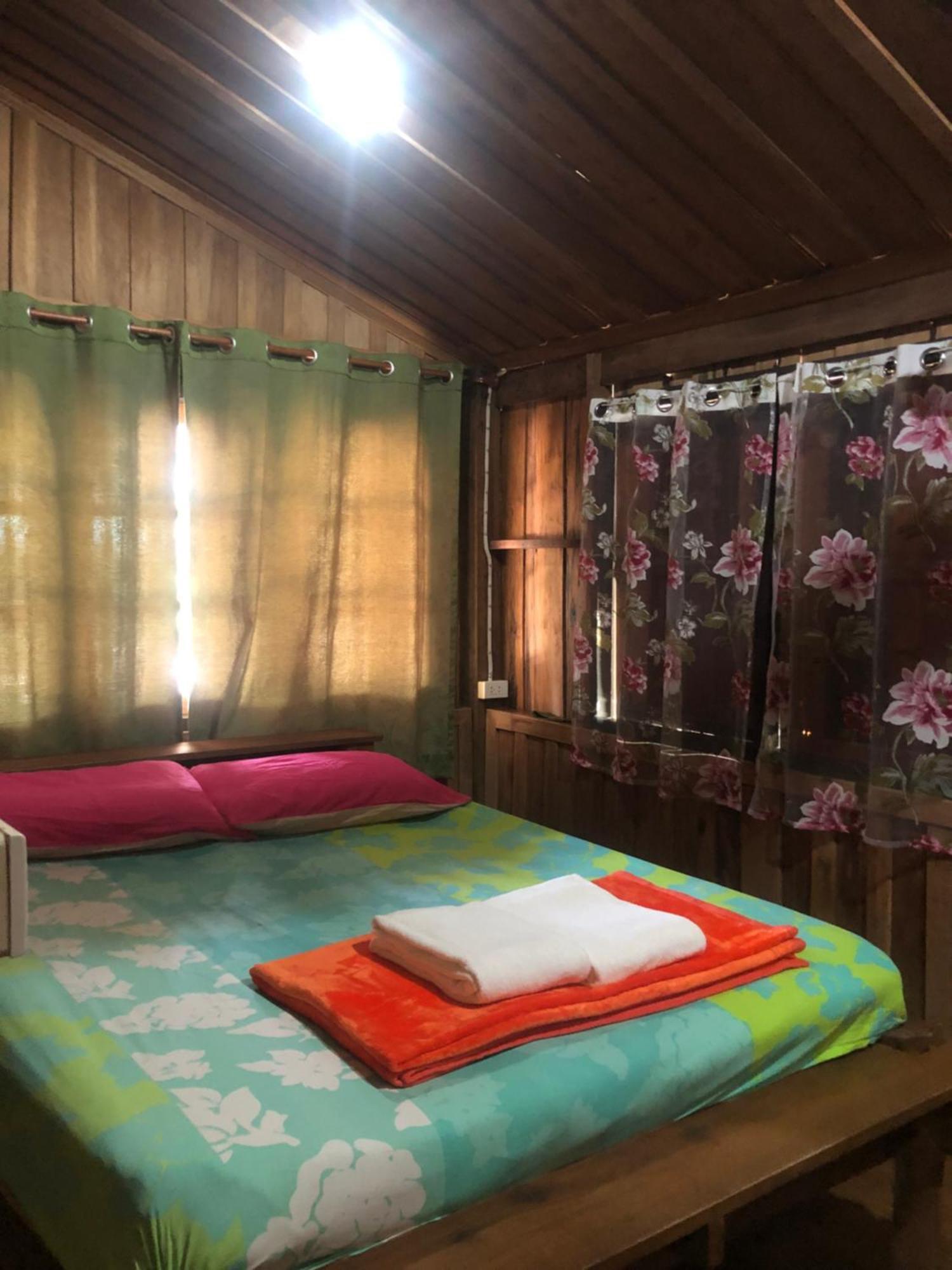Fisherman Guesthouse Яо-Ной Экстерьер фото